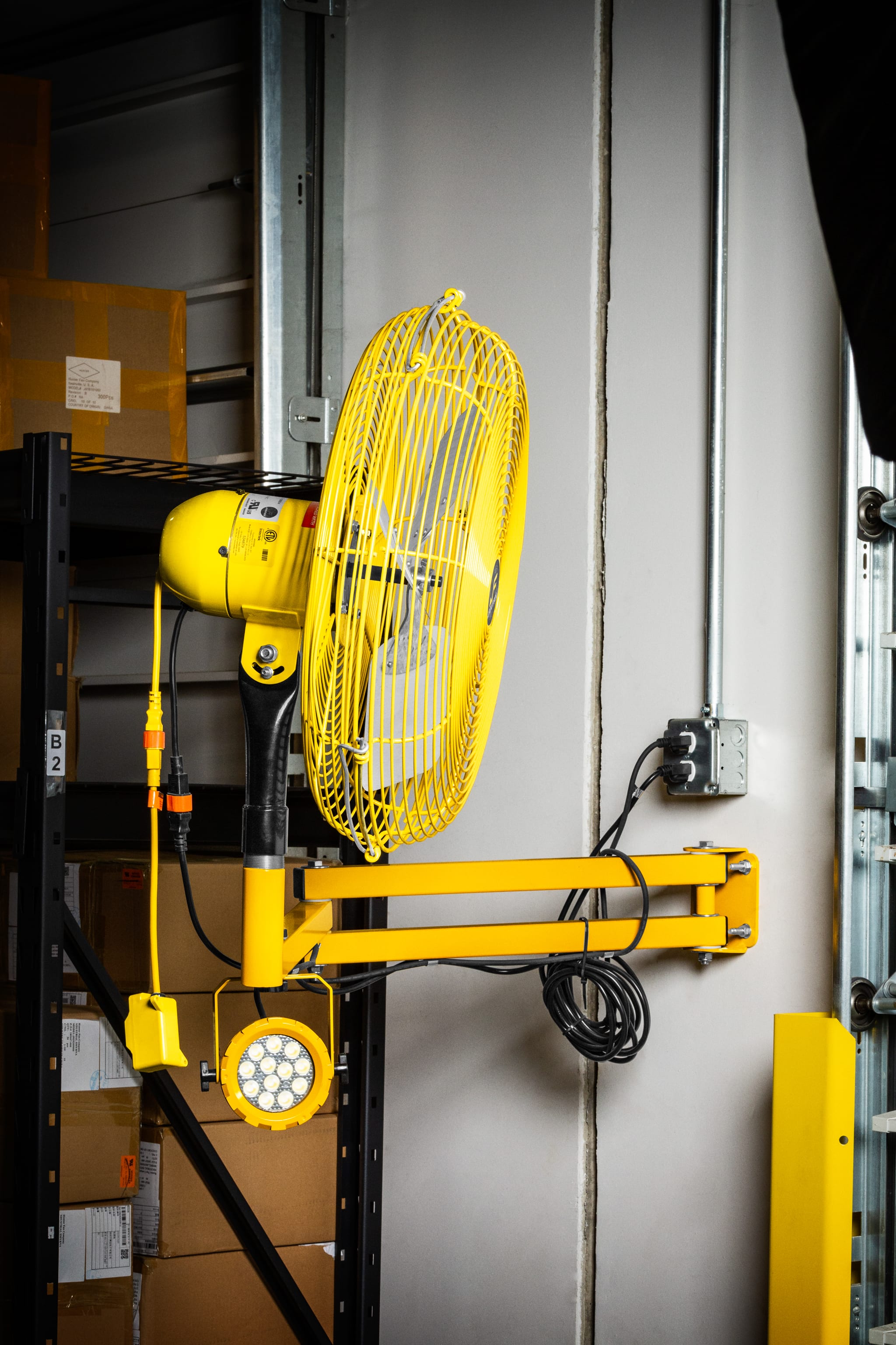 Jan Fan - Ventilador Articulado para Andenes y Puertas - HUNTER FAN