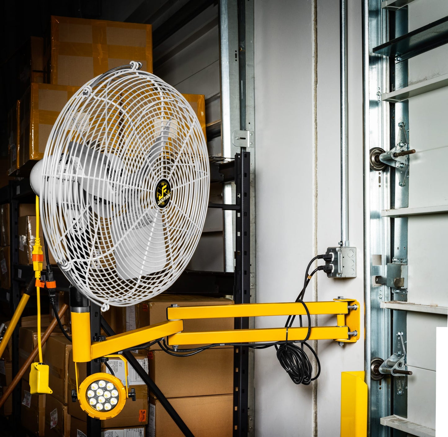 Jan Fan - Ventilador Articulado para Andenes y Puertas - HUNTER FAN