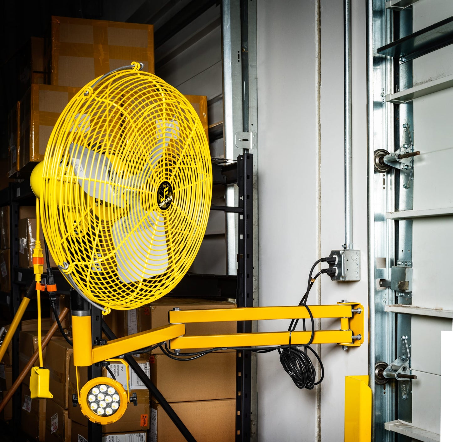 Jan Fan - Ventilador Articulado para Andenes y Puertas - HUNTER FAN